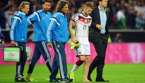 Reus war keine vier Wochen wieder auf dem Damm, da passierte ausgerechnet im Dortmunder Stadion das: Außenbandanriss im Sprunggelenk während des Länderspiels gegen Schottland - wieder einen Monat Pause und sieben verpasste Spiele in schwarzgelb.