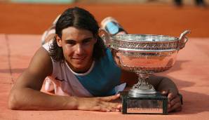 RAFAEL NADAL: Er ist wahrscheinlich der beste Sandplatzspieler in der Geschichte des Tennis-Sports. Am Sonntag greift Nadal im Finale gegen Novak Djokovic nach seinem 13. Titel bei den French Open. Er geht als Favorit ins Match – und das aus gutem Grund.