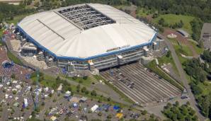 Die Veltins-Arena (bis 2005 Arena AufSchalke) in Gelsenkirchen fasst 61.673 Zuschauer.