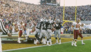XVIII: Los Angeles Raiders - Washington Redskins 38:9 - "Black Sunday" für die Redskins! Die Raiders dominierten das Spiel und hatten in Running Back Marcus Allen (191 YDS, 2 TD) ihren überragenden Mann