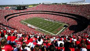 In der AFC West bekommen es die Raiders und die Chargers unter anderem mit den Kansas City Chiefs zu tun. Deren Arrowhead Stadium ist mit seinen 76.416 Zuschauern für enorme Lautstärke und eine College-Atmosphäre berühmt