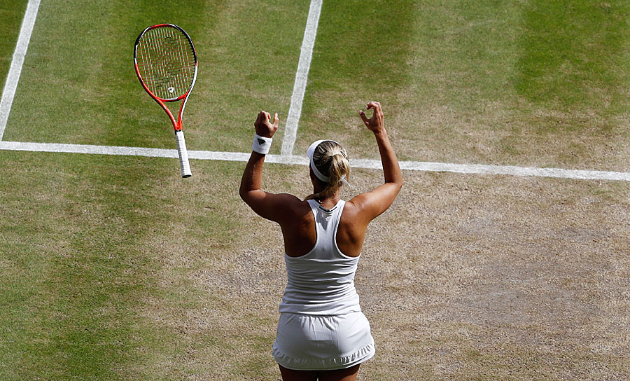 Doch schon in Wimbledon kehrt der Erfolg zurück! Bis ins Finale schafft es Kerber, dort trifft sie auf Serena Williams ...