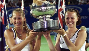 Dafür lief es aber lange im Doppel, zum Beispiel zusammen mit Martina Hingis. Zweimal gewannen die beiden zusammen die Australian Open