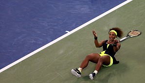 SEPTEMBER: Serena Williams ist die Überspielerin des Tennisjahres! Sie gewinnt nach Wimbledon und Olympia auch bei US Open