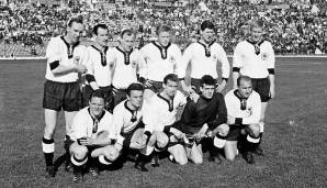 Uns Uwe und Co. bei der WM 1962: Ganz klassisch mit Strick am Kragen.