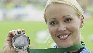Heli Koivula, Ex-Leichtathletin: Bei der Europameisterschaft in München 2002 stieg die Finnin als Zweite auf das Dreisprung-Podest