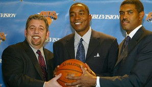 Der Startschuss in eines der dunkelsten Kapitel der Knicks-Geschichte: James Dolan (l.) stellt 2003 den neuen Sportdirektor Isiah Thomas vor
