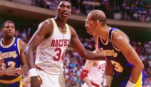 Bei den Lakers spielte Kareem gegen eine andere Center-Legende. Hakeem "The Dream" Olajuwon