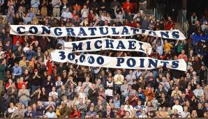 2003 knackt er die 30.000-Punkte-Marke und überholt auch Legende Kareem Abdul-Jabbar als All-Time Leading Scorer der All-Star Games.