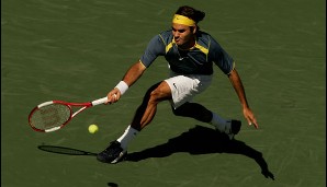 US Open 2005: Im Achtelfinale wird Federer von Nicolas Kiefer gefordert. In vier Sätzen besiegt er den Deutschen - nach mehr als drei Stunden