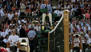 Wimbledon 2006: Zwar gab Federer im Finale gegen Rafael Nadal seinen einzigen Satz ab, dennoch spiegelt dieses Bild die Verhältnisse an der Church Road deutlich wider