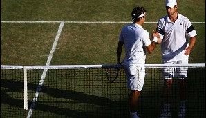 Wimbledon 2009: Im dritten Aufeinandertreffen im Finale hatte Andy Roddick den Schweizer am Rande einer Niederlage, aber der triumphierte dann doch mit 16:14 im fünften Satz