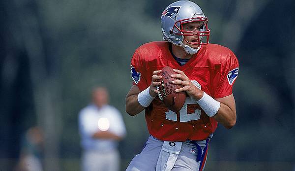 Lediglich die Patriots greifen am 16. April im Draft 2000 zu - aber erst an Position 199. Und so ist Brady in seiner ersten Saison nur Quarterback Nummer vier. Aber er arbeitet an sich ...