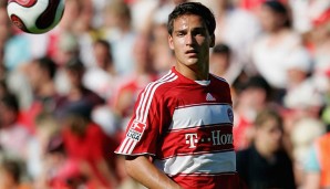 Hummels in Rot: Am letzten Spieltag der Saison 2006/2007 absolvierte er einen Bundesliga-Einsatz für den Klub seiner Jugend, dann ging's nach Dortmund. Von dort aus kehrte der Weltmeister im Sommer 2016 nach München zurück
