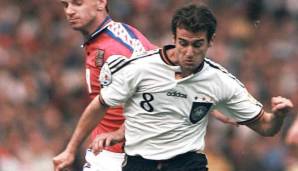Doch anders lief es für ihn in der deutschen Nationalmannschaft. Der kleine Kreativspieler durfte zwar zur Europameisterschaft 1996 nach England mitfahren und sogar den Titel feiern, kam aber nie über Kurzeinsätze hinaus.