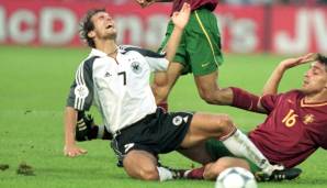 Scholl verfolgte eine lange Verletzungsmisere. Diese resultierte aus dem Champions-League-Finale 2001, das er trotz diverser Verletzungen spielte und am Ende gewann. Die vielen Folgeverletzungen kosteten ihn die WM 2002 - wie schon 1998.