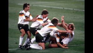 Die WM 1990 brachte Deutschland den dritten Stern. Zum 32. Jahrestag des Eröffnungsspiels zeigen wir die besten Bilder des Turniers. Mit dabei natürlich: Der Kaiser, der Loddar, Diego, ein Lama und Carlos Valderrama.