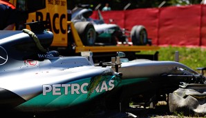 Nico Rosberg und Lewis Hamilton sorgten für ein unrühmliches Ende des silbernen Rennes