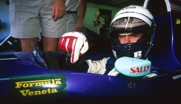 Von seinen drei Söhnen schaffte es David in die F1, einen Punkt holte er aber nicht. Im Nachhinein sagte er: "Die Formel 1 war eher ein Zufall." Sohn GARY fuhr zwei Rennen für Life, gab danach freiwillig auf.