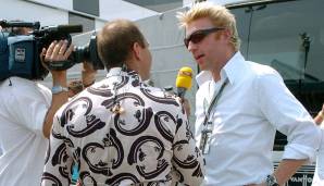 Was ist der größere Blickfang? Die leicht zerzauste Frisur von Tennis-Legende Boris Becker oder doch das wilde Muster auf Kai Ebels Hemd?