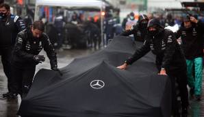 Daily Mail: "Ein wütender Lewis Hamilton beschuldigt die Formel-1-Bosse, das Geld vor alles andere zu stellen. Der Grand Prix von Belgien spielt sich in der Boxengasse und hinter dem Safety Car ab - und niemand ist wirklich zufrieden."