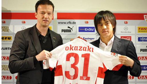 Den Japaner Shinji Okazaki band Sportdirektor Fredi Bobic bis 2014 an den VfB Stuttgart