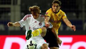 BAJRAM SADRIJAJ: Fiel dem BVB im Pokalspiel gegen Thannhausen auf, zwei Jahre später wechselte er 2008 zur Borussia. Unvergessen sein Profidebüt im Pokal gegen Essen, als er 12 Sekunden (!) nach seiner Einwechslung Rot sah. Kam bis 2010 auf 3 BL-Einsätze.