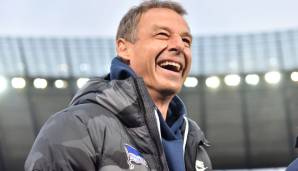 Kurios: Den Platz im Aufsichtsrat will Klinsmann behalten - und damit die Personen kontrollieren, die ihm angeblich zu wenig Rückendeckung gaben. Die Hertha entbindet ihn jedoch von seinen Aufgaben.
