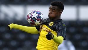 Michael Rummenigge hat die Erwartungen an Borussia Dortmunds Supertalent Youssoufa Moukoko gedämpft.