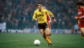 BERND KLOTZ: 82/83 neben Keser der Neuner beim BVB. Schoss drei Tore beim legendären 11:1 gegen Arminia Bielefeld am 6. November 1982. Blieb drei Jahre in Dortmund.