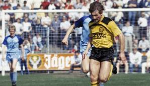 Platz 25: MICHAEL LUSCH - eingesetzt im Alter von 18 Jahren, 3 Monaten und 2 Tagen beim 2:0 gegen Schalke 04 am 18. September 1982 - Heute: Karriereende.