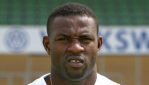 Emeka Ifejiagwa (2001 bis 2003 beim VfL Wolfsburg, Verteidiger, kam für 0,45 Millionen Euro von CA Osasuna) - 11 Spiele, 0 Tore, 0 Assists
