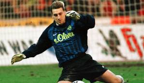 Klos war Rückhalt bei zwei deutschen Meisterschaften (1995, 1996) und dem Champions-League-Triumph 1997. Insgesamt absolvierte Klos 254 Partien für die Dortmunder.