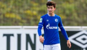 NICK TAITAGUE: Auch er kam aus den USA zu Schalke und spielte sich bis zum Profikader der Königsblauen hoch, doch 2021 musste er aufgrund einer schweren Rückenverletzung seine Karriere mit gerade einmal 22 Jahren frühzeitig beenden.