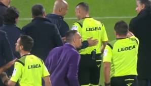 Fiorentina-Betreuer ziehen den Franzosen weg, doch der Ausraster hat Folgen. Ribery sieht nachträglich die Rote Karte, wird für 3 Spiele gesperrt und kassiert eine 20.000-Euro-STrafe.