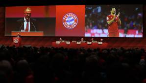 "Ich finde, dem FC Bayern ist der Umbruch grundsätzlich sehr gut gelungen" (Rummenigge über die personellen Veränderungen im Kader).