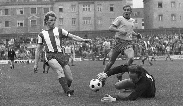 Platz 6: Uli Hoeneß am 28. November 1970 gegen Eintracht Braunschweig (18 Jahre, 10 Monate, 23 Tage).