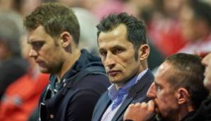 Bereits zuvor habe es laut der Bild ein Gespräch zwischen Neuer und Sportdirektor Hasan Salihamidzic über die künftige Rollenverteilung zwischen ihm und Neuzugang Nübel gegeben.