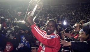 SAMUEL KUFFOUR: Der Freund von "Rot-Weißen Trikots" gehört zu den besten afrikanischen Bundesliga-Spielern aller Zeiten. Neben der Champions League 2001 gewann “Samy” 13 weitere Titel mit dem FCB.