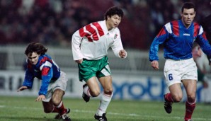 KRASSIMIR BALAKOV: Einst war er Teil des legendären "magischen Dreiecks" beim VfB Stuttgart. "Nach der WM 1998 wollten die Bayern mich mit 32 Jahren verpflichten", verriet er, nachdem er seine Karriere beendet hatte.