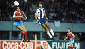 RABAH MADJER: Der algerische Stürmer, der am 15. Februar seinen 64. Geburtstag feierte, traf für den FC Porto im Landesmeistercup-Finale 1987 gegen die Bayern und bereitete später den Siegtreffer vor. Ein halbes Jahr später saß er mit Hoeneß zusammen.