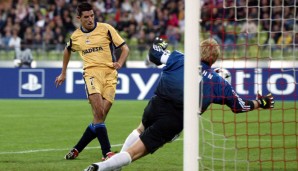 ROY MAKAAY: Der niederländische Stürmer schoss Deportivo La Coruna im ersten Gruppenspiel der Champions-League-Saison 2002/03 zu einem 3:2-Sieg gegen den FC Bayern. Insgesamt erzielte er in jener Saison 39 Pflichtspieltore.