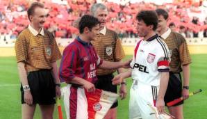 BIXENTE LIZARAZU: Der französische Linksverteidiger verlor mit Girondins Bordeaux zwar das UEFA-Cup-Finale 1996 gegen den FC Bayern, machte als Kapitän aber trotzdem positiv auf sich aufmerksam.