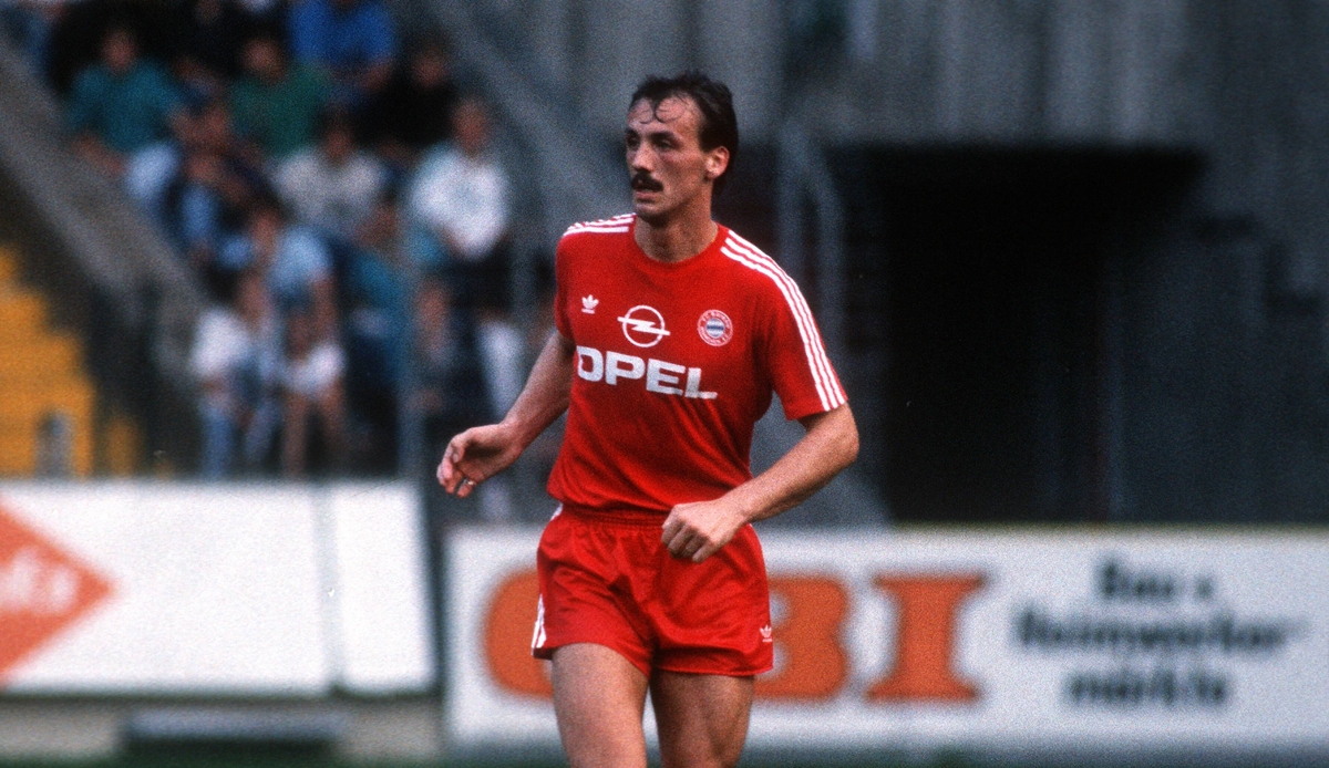 Platz 7 - Jürgen Kohler (6 Mio. €): Den sechsten Platz belegt Jürgen Kohler. Der FC Bayern lockte Kohler 1989 für 1,55 Millionen Euro nach München. Zwei Jahre später wechselte er für 7,5 Millionen Euro zu Juventus Turin.