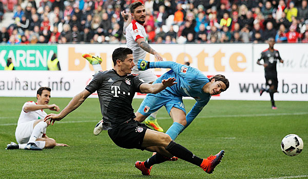 Robert Lewandowskis Treffer zum 3:0 beim FC Augsburg