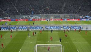 Das Duell zwischen Hertha BSC und RB Leipzig wird schon vor dem Anpfiff zum Highlight. Da sich der Mauerfall zum 30. Mal jährt, präsentieren die Berliner eine Choreo der speziellen Sorte.