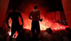 Mehrere Fans aus der Ultra-Szene des Bundesligisten Borussia Dortmund sind in der Nacht vor dem Champions-League-Spiel bei Sporting Lissabon vorläufig festgenommen worden.