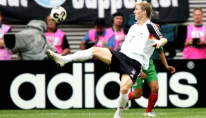 Dieser junge Mann mit fragwürdiger Friese nutzte den Confed Cup mit zwei Buden als Sprungbrett für eine Weltkarriere im DFB-Dress: Bastian Schwinsteiger