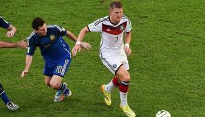 Platz 4: Bastian Schweinsteiger - 121 Länderspiele bestritt Schweinsteiger für Deutschland zwischen 2004 und 2014. Dabei traf der Weltmeister von 2014 und ehemalige Kapitän 24 Mal für die Nationalmannschaft.