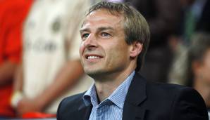 Am 24. Juli gibt Klinsmann bekannt, er wolle DFB-Teamchef werden. Den neuen Posten der Nationalmannschaftsmanagers übernimmt Oliver Bierhoff. Außerdem soll Beckenbauers ehemaliger Co-Trainer Holger Osieck Klinsi zur Seite gestellt werden.